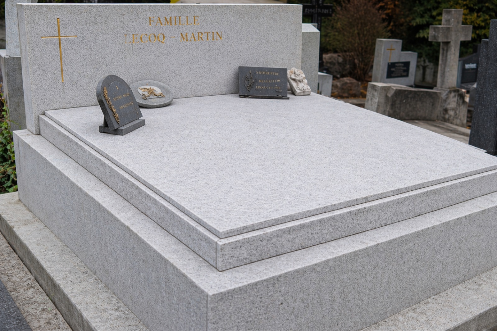 Sepulture Famille LECOQ-MARTIN restauree